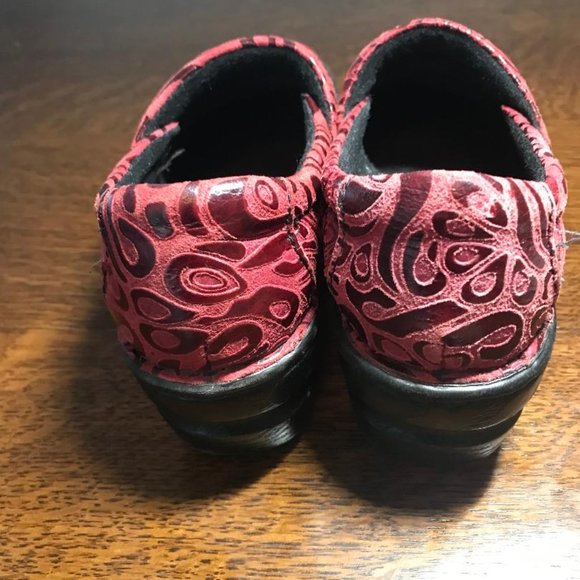 B.O. C. Clogs, Size 6, Red Leather - Picture 2 of 3